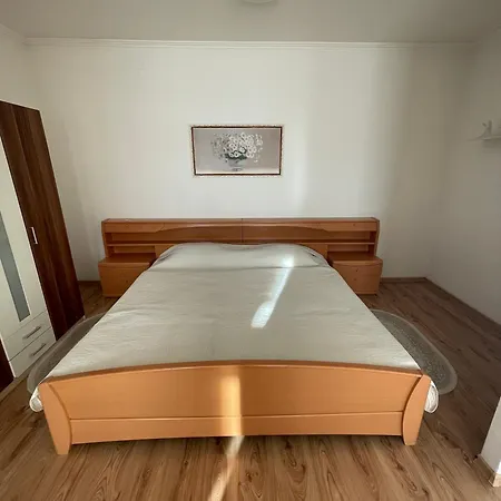 Apartment з балконом студія без окремої спальні *