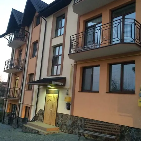 з балконом студія без окремої спальні *